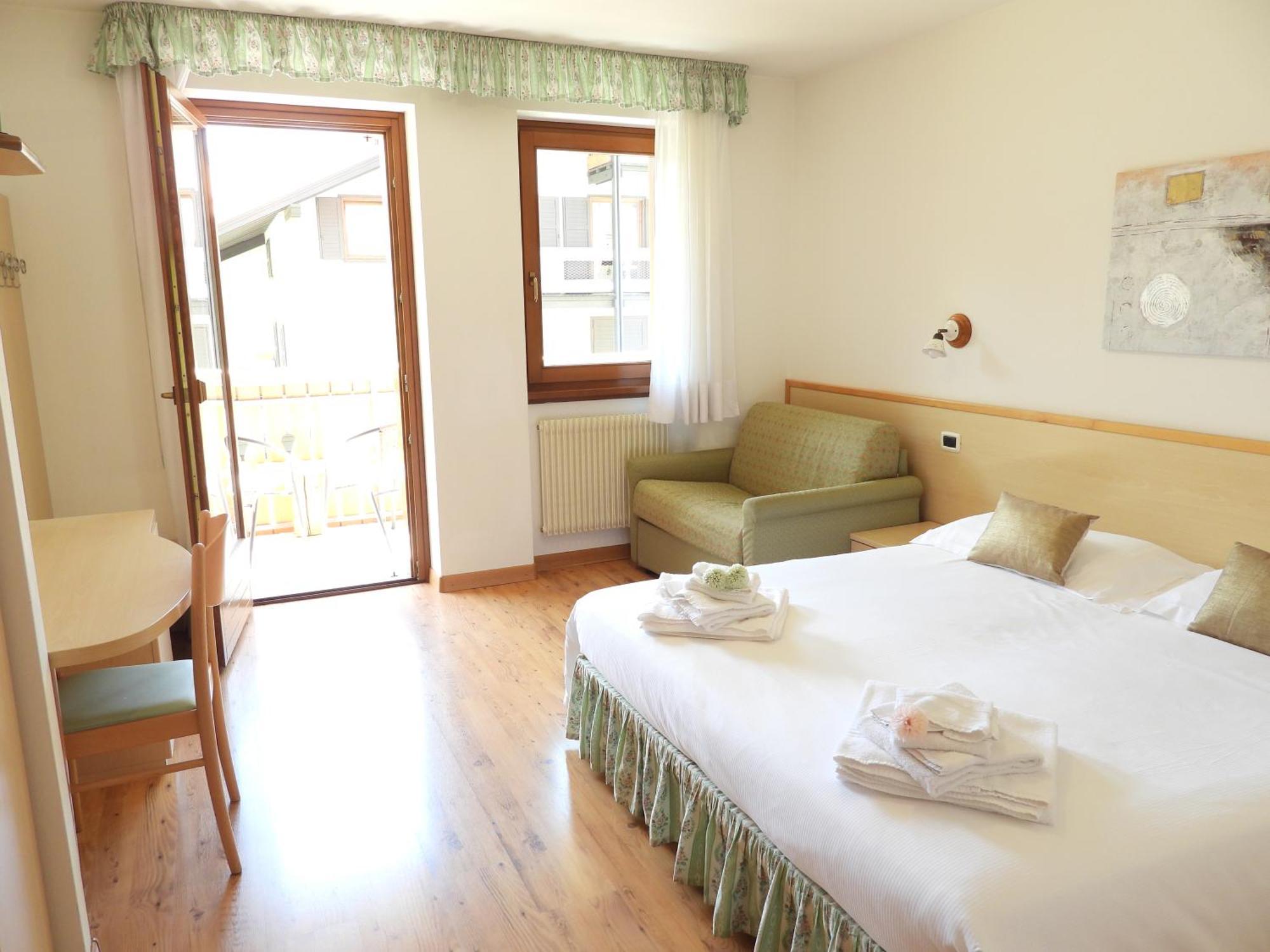 Hotel Garni Maffei Пинцоло Екстериор снимка