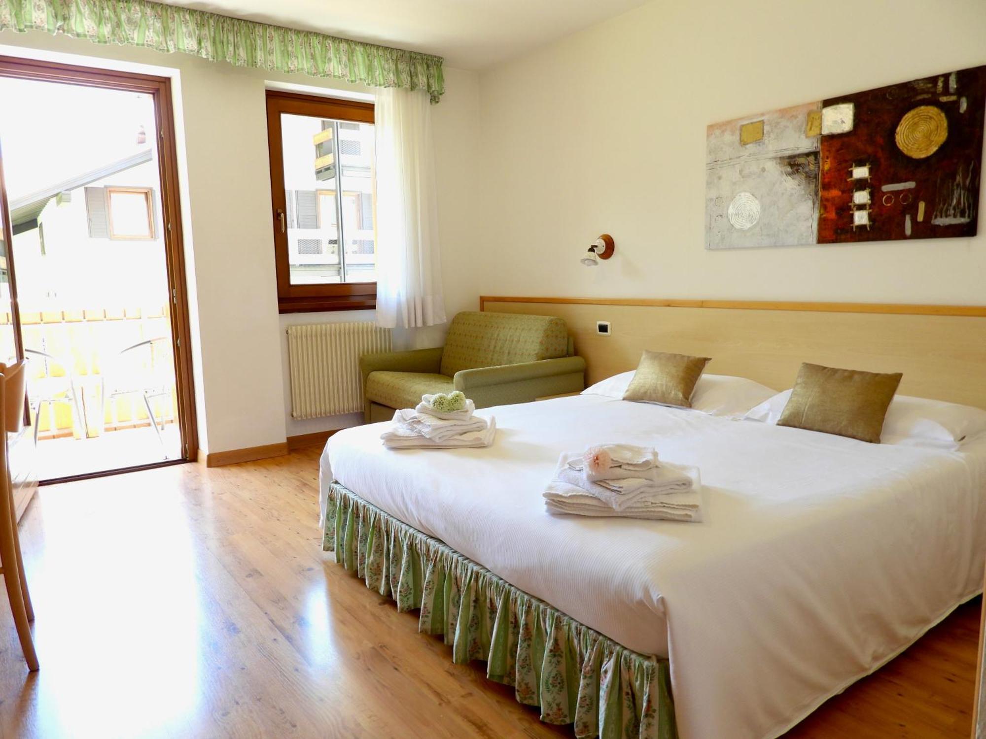 Hotel Garni Maffei Пинцоло Екстериор снимка