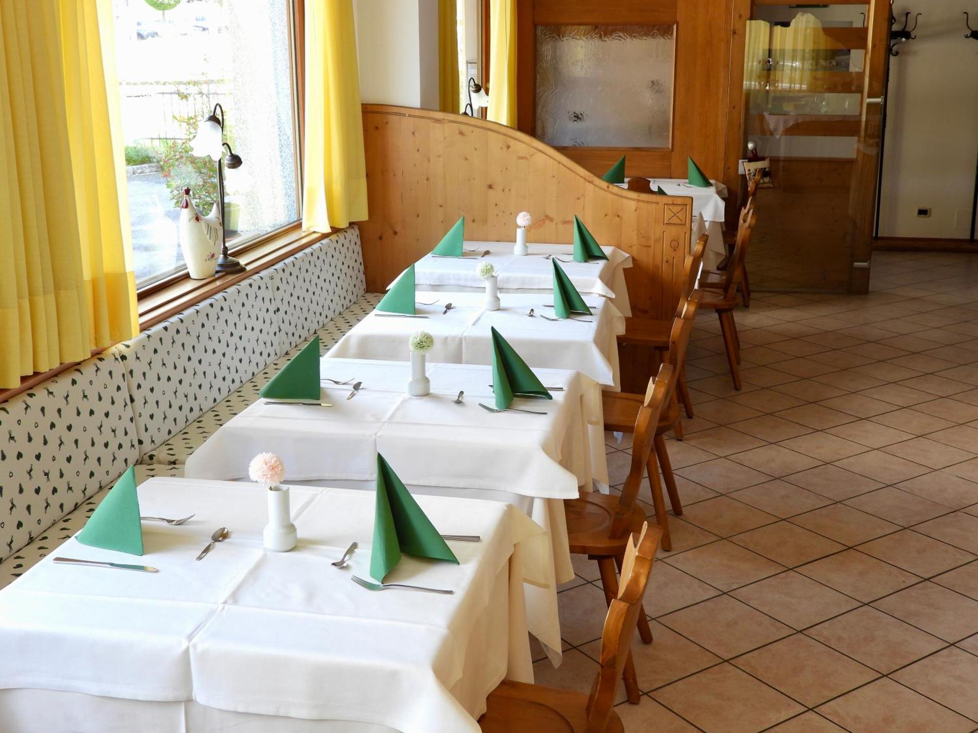Hotel Garni Maffei Пинцоло Екстериор снимка