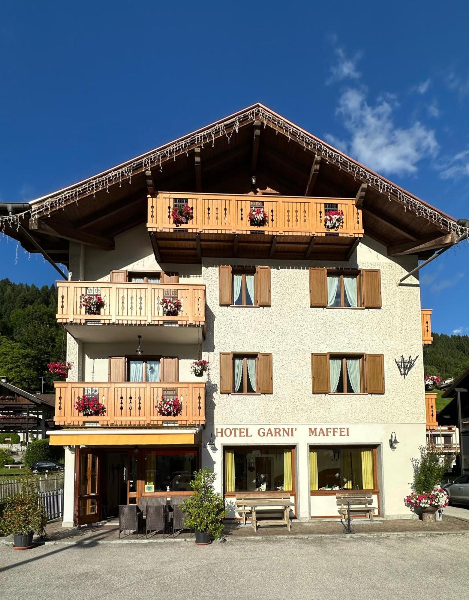 Hotel Garni Maffei Пинцоло Екстериор снимка