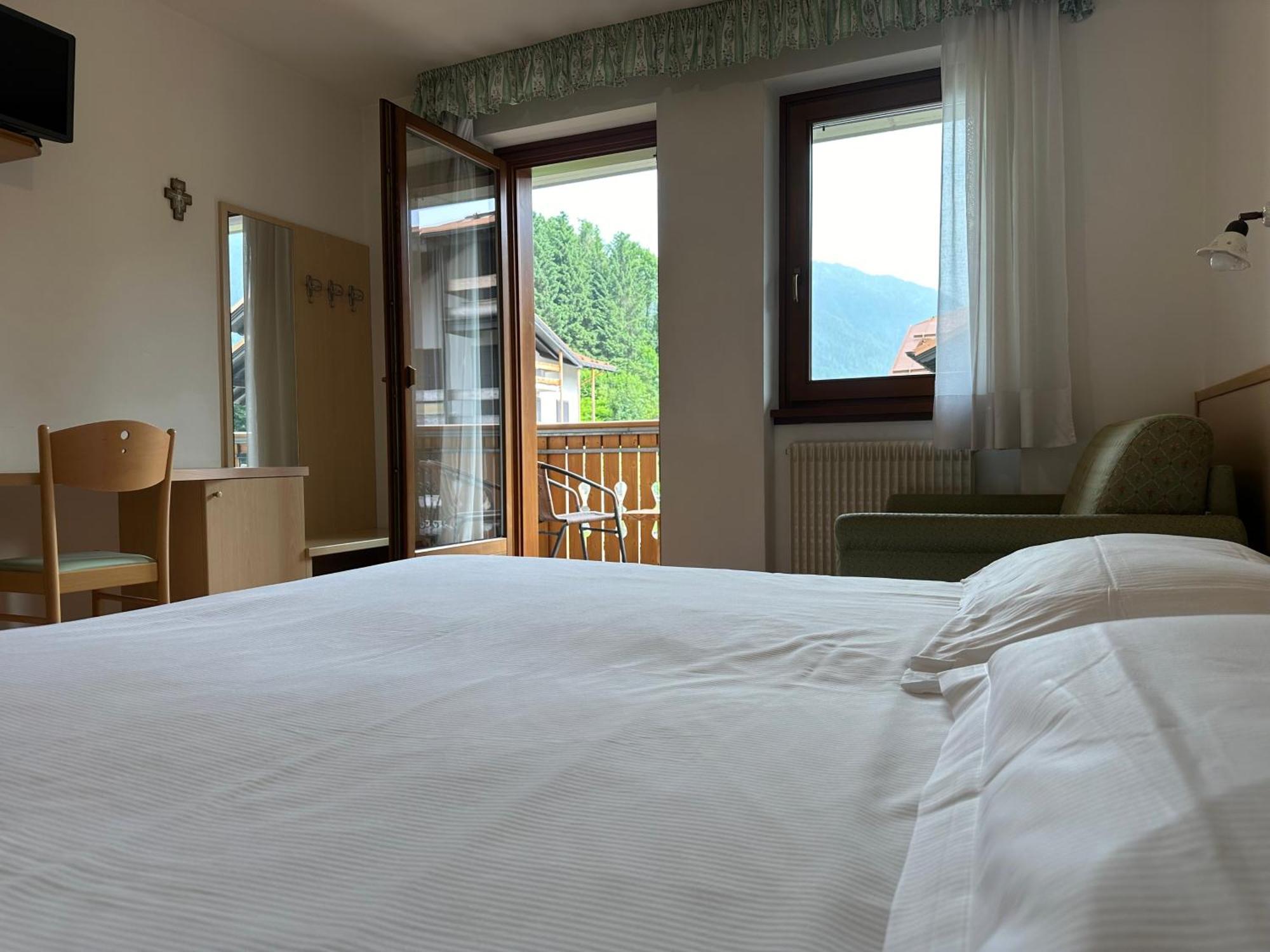 Hotel Garni Maffei Пинцоло Екстериор снимка